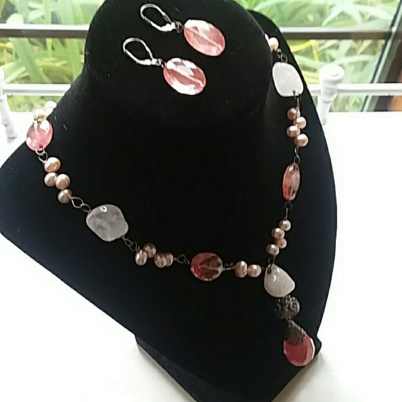 Artisan: B. Aston Necklace and Earrings Set - Picture 4 of 6